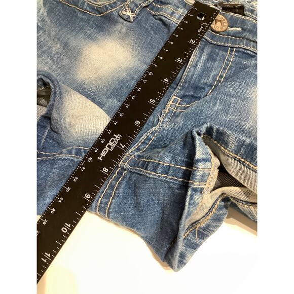 Ariya Jeans Distressed Short Shorts Size 9/10 - Casual, Trendy, Y2K - Picture 5 of 6